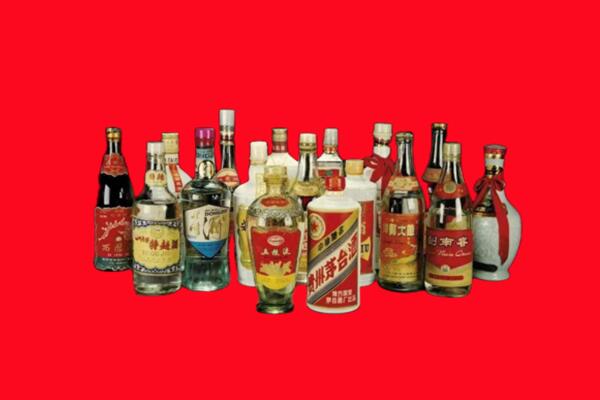 阿城区回收十八老酒.jpg